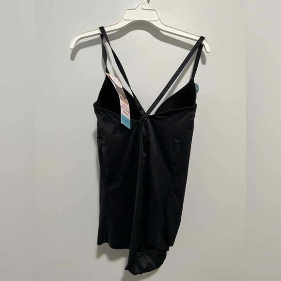 (1). Assets by Spanx flawless finish shaping low back low-back panty bodysuit - Picture 16 of 16